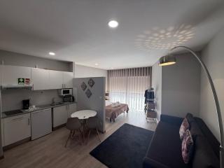 ML Apartments Almada panoramic balcony - Porto - 8