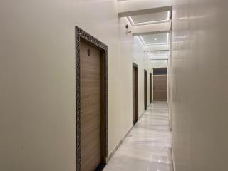 Hotel Grand Oak - Jāmb - 0