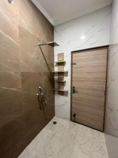 Hotel Grand Oak - Jāmb - 5