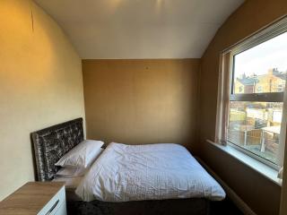Extra Large home fits FIVE guests - 5