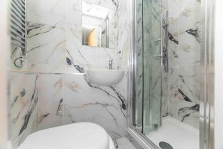 Riverside Executive Apartment - - 4