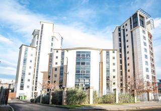 Riverside Executive Apartment - - 1