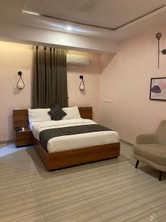 Cavan Hotels - Benin City - 1