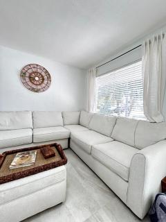 Farmhouse Vibes Near Beach - Hollywood - 0