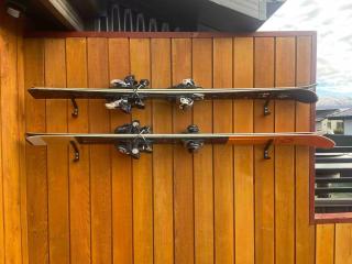 Luxurious 1BR Mountain Retreat with Spa Pool - 7