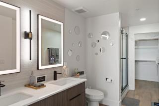 NEW Sleeps 4 King Bed 5min to Shop, Dine, &Golf S331 - Scottsdale - 4