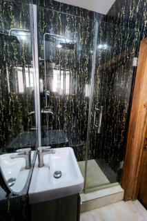 Tastefully furnished two bedrooms Lekki Lagos - Lekki - 0