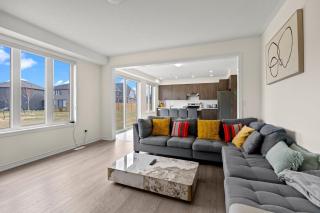 Elegant 4-Bedroom Family Home near Wasaga Beach - Wasaga Beach - 0