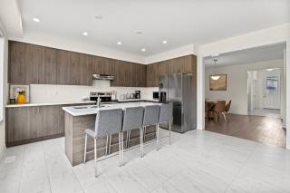 Elegant 4-Bedroom Family Home near Wasaga Beach - Wasaga Beach - 7