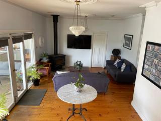 That White House - Warrnambool - 6