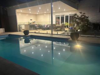 That White House - Warrnambool - 1