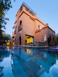 Magnifique Villa piscine chauffée, cinéma et salle de fitness privés - Marrakech - 0