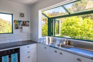 Piemelon Bay Views - Coast & Country - Onetangi - 3