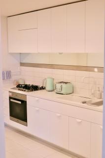 Modern 2 Bed 2 Bathroom CDB Apartment - Melbourne - 1