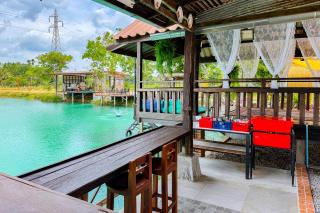 Lake House 30 Mins from border - - 6
