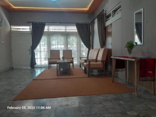 Griya Al Mukmin Guesthouse Syariah - Solo - 4