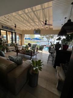 Pecanwood Exclusive Luxury Villa Hartbeesport Dam - Hartbeespoort - 3