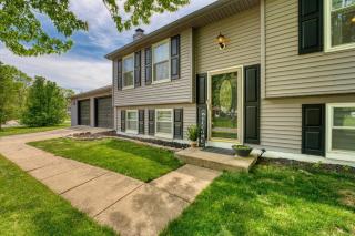 Cozy Winter 4BR Near DC with Firepit & Cocoa Bar - 3