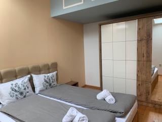 Center Apartments The Quiet Luxury 8 - Plovdiv - 4