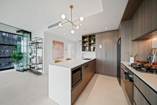 Prime Location CBD with Pool & Gym - Perth - 3