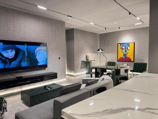 Brand New Smart Luxury 2 Bedroom Apartment with SWIMMING POOL and ALEXA - Lekki - 0