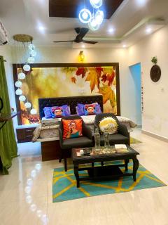 Premium Pent house with Hot bath Tub near ECity - Luxe KING size bed with Large Sitout area - Bangalore - 6