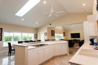 Golden Sands Emerald - Florida's Best - ALL Private Beachfront Estate with TENNIS-PICKLEBALL Court, Pool, Spa - Indialantic - 6