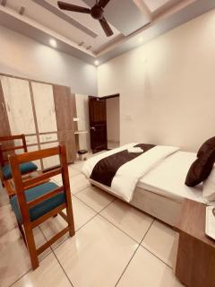 Vishram Guest House - Jhājra - 2