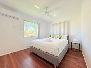 Family Comfort Modern 3BR Retreat - Brisbane - 5