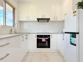 Family Comfort Modern 3BR Retreat - Brisbane - 9