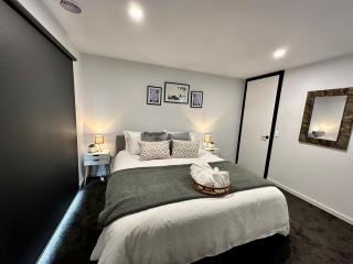 Spacious modern family home - 9