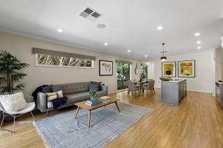 Lavish Modern Home - 10mins to Torquay & Geelong - 8