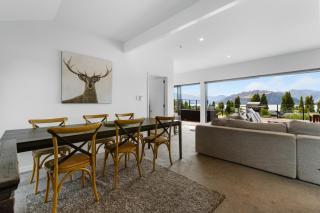 The Lookout - Lake Views - Wanaka - 9