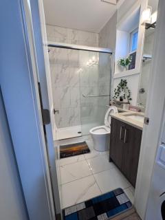 Sweet home 2 bedroom suite - Surrey - 9