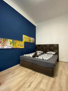 Elegant 1BR Apartment by Danube River Premium Stay - Wenen - 0