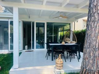 Villa Dëbora, Lura 3 Gjiri i Lalëzit - 4