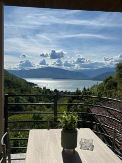 Il sorriso del lago - Castelveccana - 0