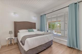 Entire Villa in Bryanston - 5