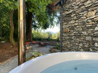 Hot-tub Hideaway - 8