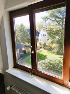 Ruhiges Zimmer mit Blick in den Garten - - 1
