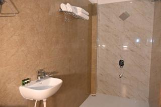 The Dollar Hotel & Resort - - 7