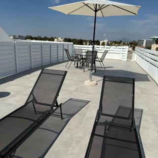 Luxurious Penthouse in Larnaca Center 300m From The Beach - Larnaca - 2