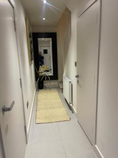 Spacious one bedroom Studio with lounge area - Girton - 3
