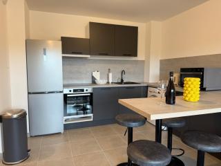 Appartement neuf piscine de standing Uzes à pied - Uzès - 2