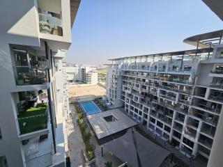 One bedroom in a 2B3B apartment - 5