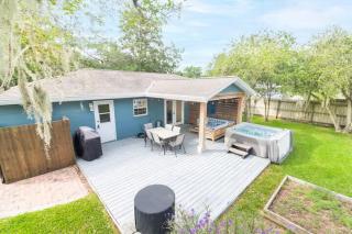 Hot Tub 5 min to beach King Bed - St. Augustine - 7