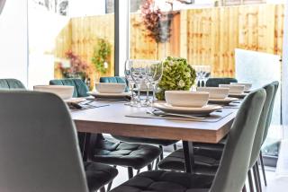 Sophisticated & Spacious Luxe 5BR Home - 3