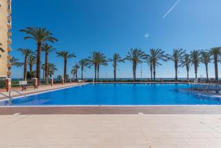 Apartamento Familiar, Terraza con vistas al mar, piscina, pistas de tenis, WiFi y en primera línea de playa - Algarrobo-Costa - 7