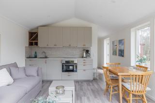 Charming seaside guesthouse - Väddö - 1