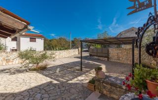 Villa Katarina, a perfect summer retreat in central Istria - Peresiji - 1